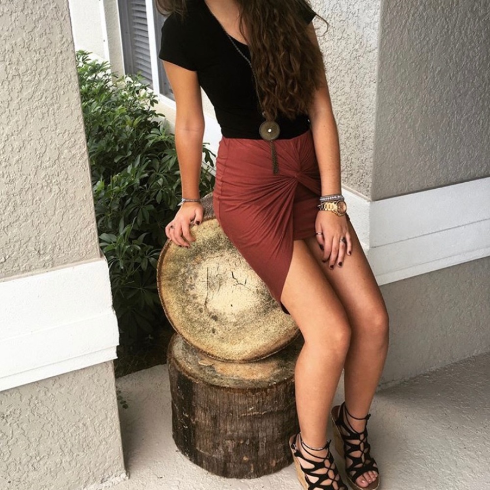 Burgundy skirt, size small